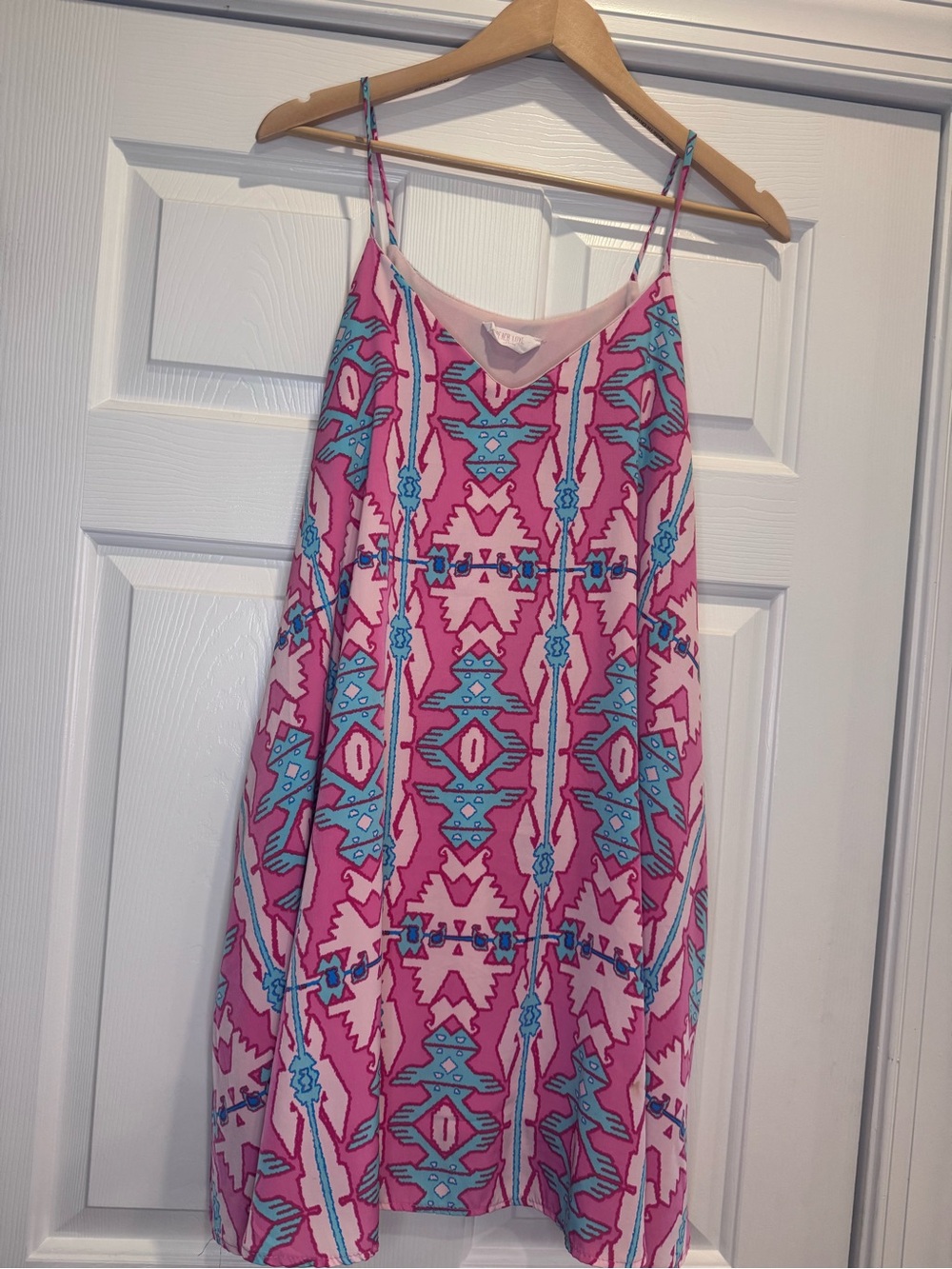 Peach love California Women’s Pink Aztec Print Spaghetti Strap Dress large shift